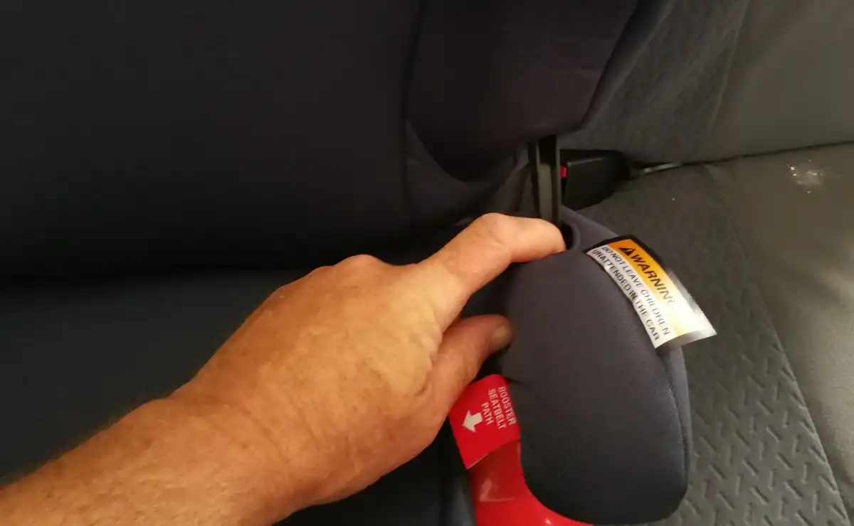 Maxi Cosi Rodi Booster Review 4 rodi pinching hazard1
